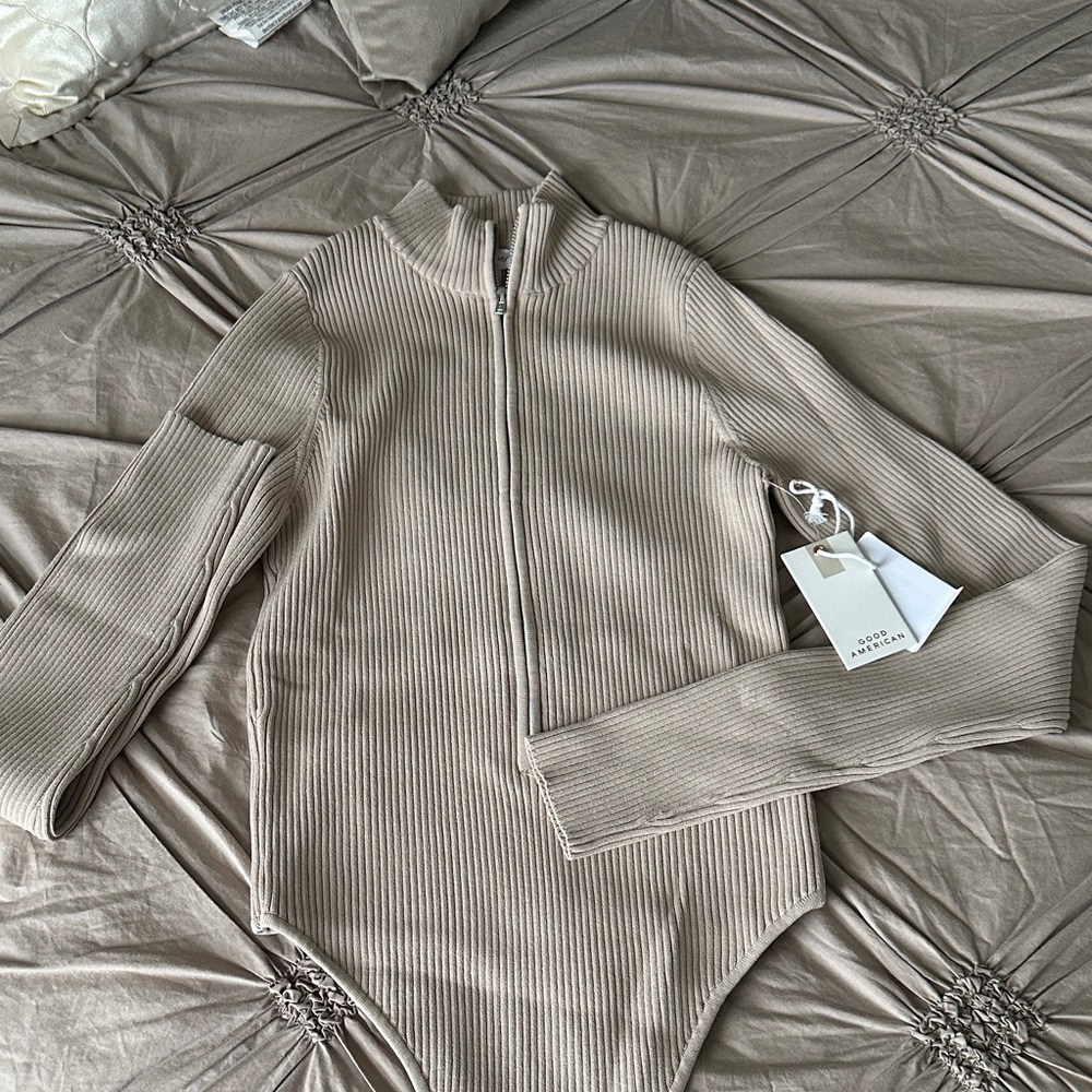 Good American Ribbed Zip Bodysuit in Taupe
